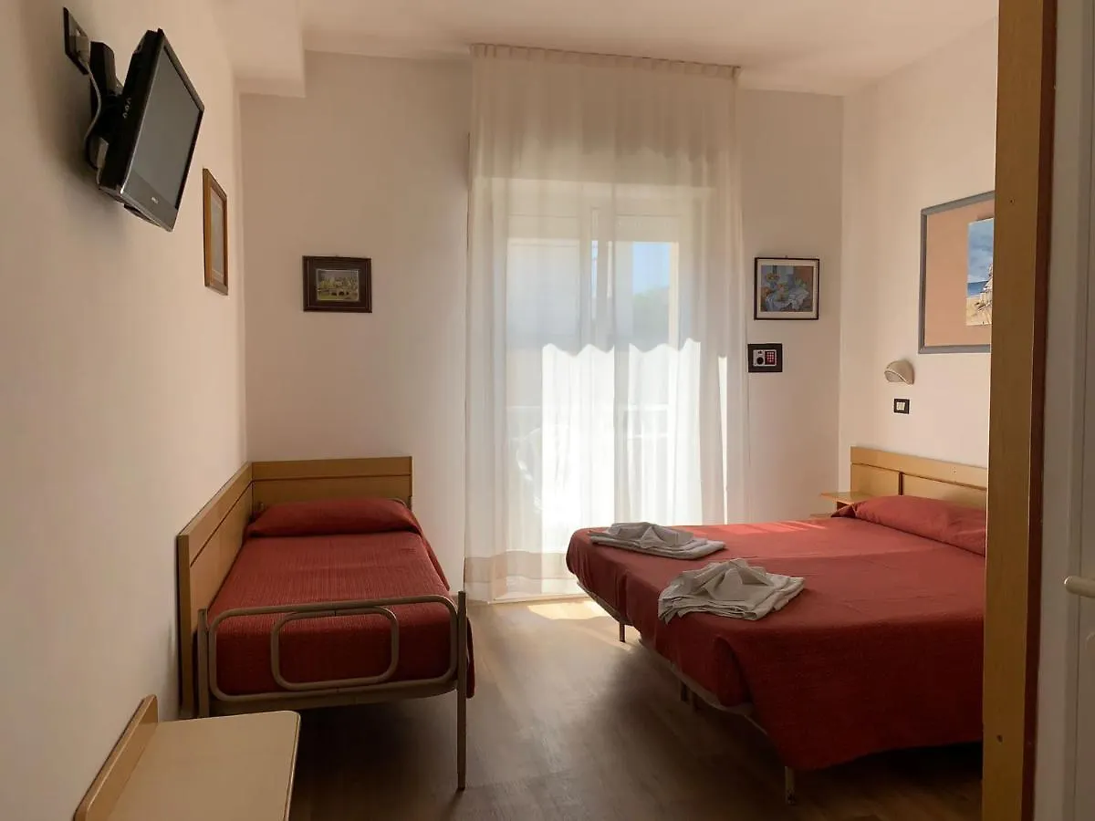 Hotel Tre Grazie Rimini 3*,